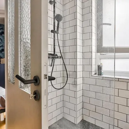 شقة Guestready - Gateway To Parisian Delight باريس